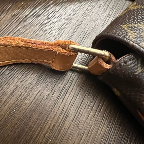 Authentic Louis Vuitton Musette Monogram Shoulder Bag! Vintage! EUC! - Picture 7 of 16
